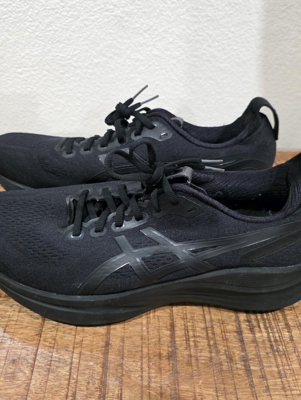 ASICS Men's Black Gel Kayano 32